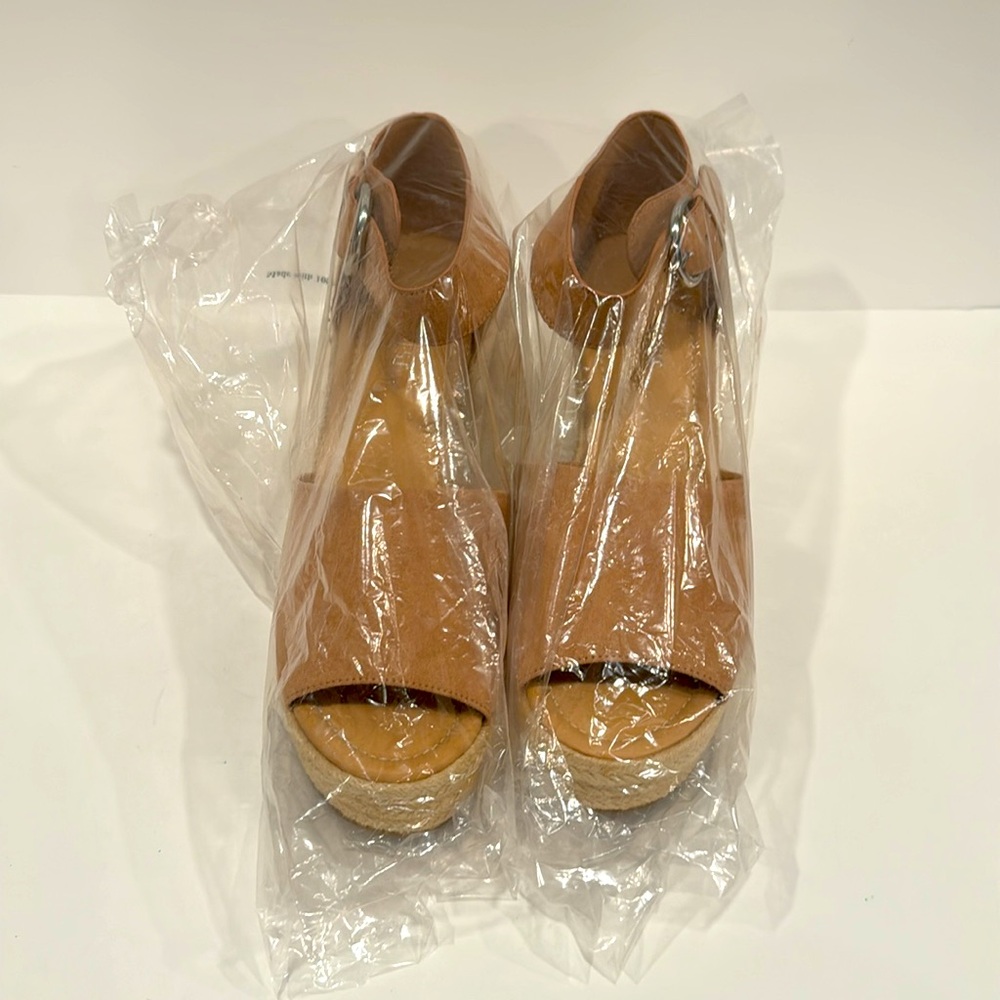 NEW Nine West Faux Suede Tan Wedge Espadrille Sandals Size 10M